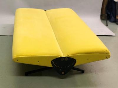 Osvaldo Borsani Italian Midcentury D 70 Sofa Bed by Osvaldo Borsani Tecno New Upholstery