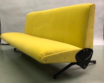 Osvaldo Borsani Italian Midcentury D 70 Sofa Bed by Osvaldo Borsani Tecno New Upholstery