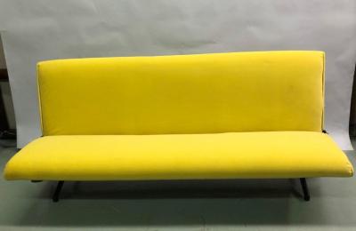 Osvaldo Borsani Italian Midcentury D 70 Sofa Bed by Osvaldo Borsani Tecno New Upholstery