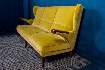 Osvaldo Borsani Large Modern Mid Century Italian Canap or Sofa attr to Osvaldo Borsani