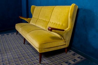 Osvaldo Borsani Large Modern Mid Century Italian Canap or Sofa attr to Osvaldo Borsani