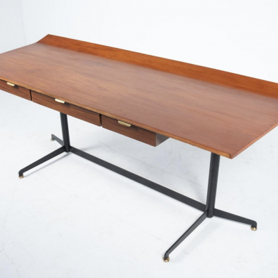 Osvaldo Borsani Mid century Wooden Desk with Drawers by Osvaldo Borsani for Tecno Italy 1958