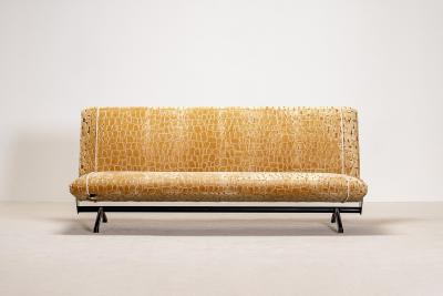 Osvaldo Borsani OSVALDO BORSANI SOFA D70 FOR TECNO