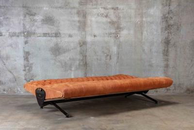 Osvaldo Borsani OSVALDO BORSANI TUFTED LEATHER SOFA