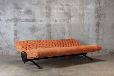 Osvaldo Borsani OSVALDO BORSANI TUFTED LEATHER SOFA