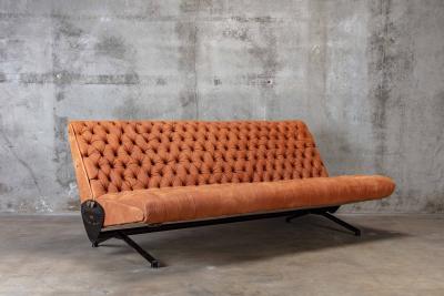 Osvaldo Borsani OSVALDO BORSANI TUFTED LEATHER SOFA