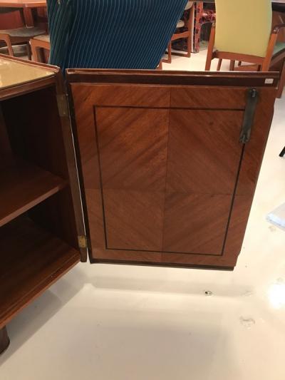 Osvaldo Borsani Osvaldo Borsani fine cabinet