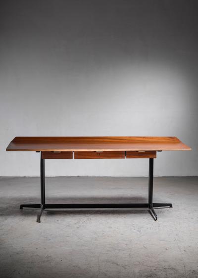 Osvaldo Borsani Osvaldo Borsani first edition T90 desk