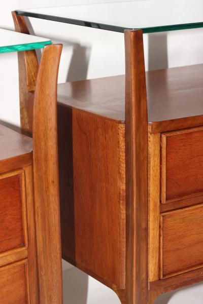 Osvaldo Borsani Pair of Mahogany Nightstands by Osvaldo Borsani 1950 Italy