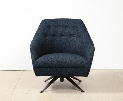 Osvaldo Borsani Rare Pair of Swivel Lounge Chairs by Osvaldo Borsani for ABV