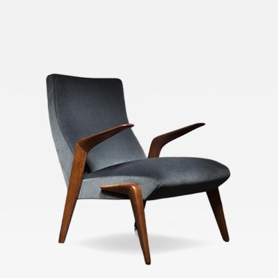 Osvaldo Borsani Rare Straight Leg P71 lounge chair Osvaldo Borsani