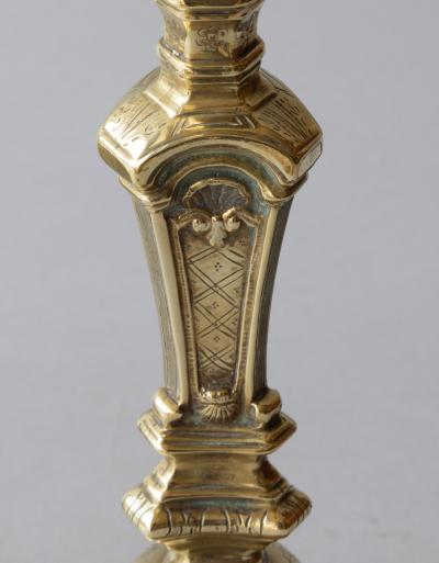 PAIR OF 18TH CENTURY BRONZE CANDLESTICKS