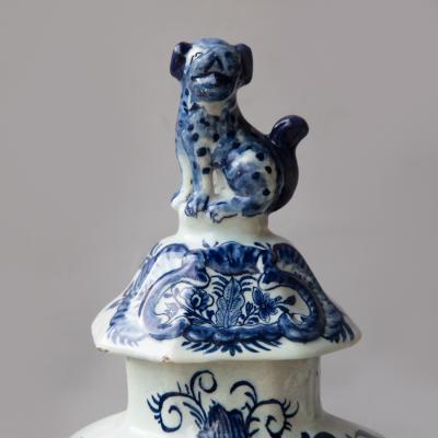 PAIR OF 18TH CENTURY DELFT BALUSTER VASES WITH LIDS