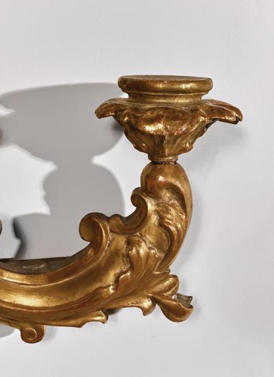 PAIR OF 18TH CENTURY VENETIAN GILTWOOD WALL SCONCES