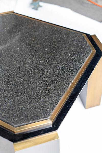 PAIR OF 1980S MODERNIST LOW TABLES IN ENAMELED STEEL AND PATINATED BRASS