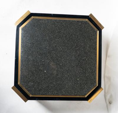 PAIR OF 1980S MODERNIST LOW TABLES IN ENAMELED STEEL AND PATINATED BRASS