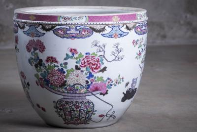 PAIR OF CHINESE FAMILLE ROSE JARDINAIRES