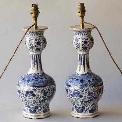 PAIR OF DUTCH DELFT BLUE AND WHITE WAISTED BOTTLE VASES CONVERTED TO LAMPS
