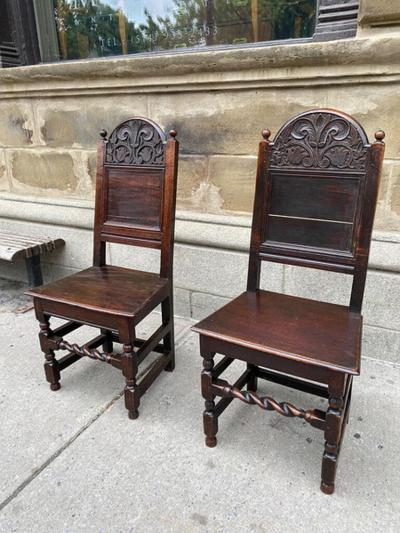 PAIR OF ENGLISH 17TH CENTURY PERIOD OAK HALL CHAIRS