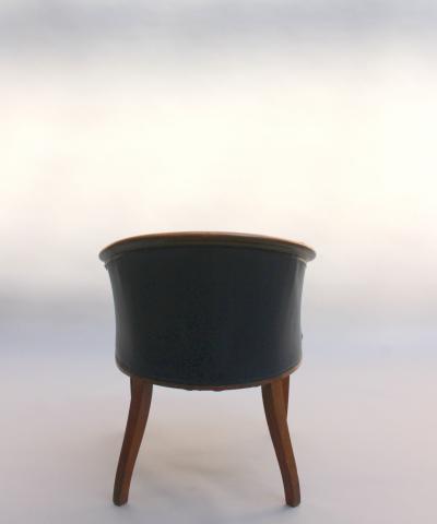 PAIR OF FINE FRENCH ART DECO WALNUT VISITOR ARMCHAIRS BY LELEU