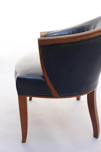 PAIR OF FINE FRENCH ART DECO WALNUT VISITOR ARMCHAIRS BY LELEU