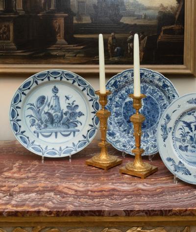 PAIR OF FINE QUALITY 19TH CENTURY GILT BRONZE CANDLESTICKS