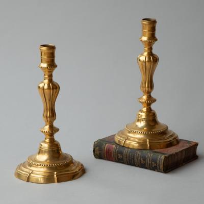 PAIR OF GILT BRONZE 18TH CENTURY LOUIS XV CANDLESTICKS