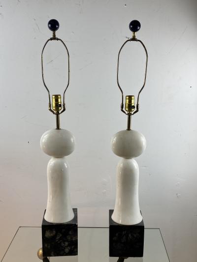 PAIR OF MODERNIST SCULPTED WHITE AND BLACK MARBLE LAMPS