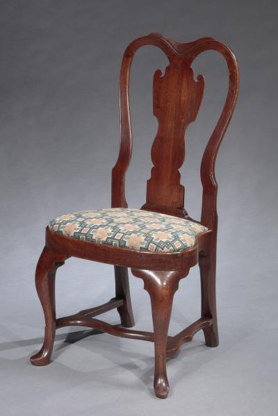 PAIR OF QUEEN ANNE SIDE CHAIRS