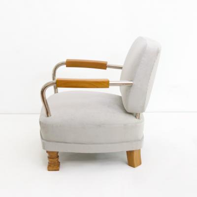 PAIR OF SCANDINAVIAN MODERN CHROME AND ELM ARMCHAIRS