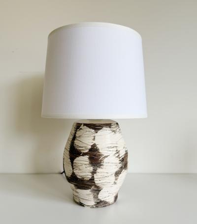 PETITE BROWN WHITE CERAMIC LAMP