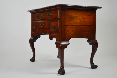 PHILADELPHIA DRESSING TABLE INV 0338 