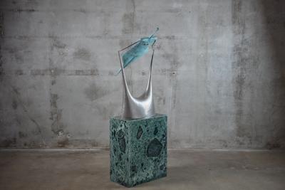 PHILIPPE HIQUILY SWINGING LADY 