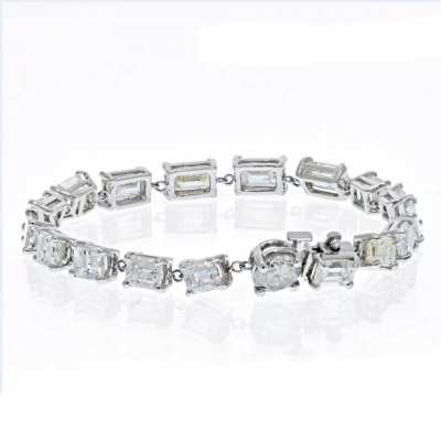 PLATINUM 12 53 CTTW EMERALD CUT DIAMOND BRACELET