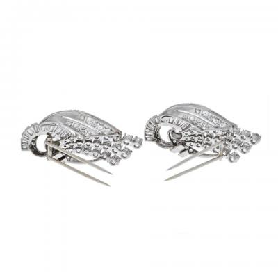 PLATINUM 1940S OLD CUT BAGUETTE FAN STYLE DOUBLE CLIP BROOCH