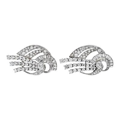 PLATINUM 1940S OLD CUT BAGUETTE FAN STYLE DOUBLE CLIP BROOCH