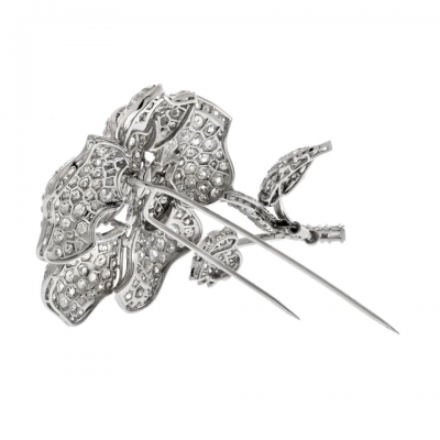 PLATINUM 27 CARAT ROUND DIAMOND FLOWER BROOCH