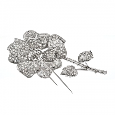 PLATINUM 27 CARAT ROUND DIAMOND FLOWER BROOCH
