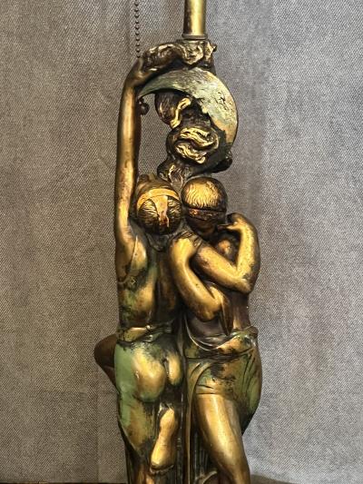 POMPEIAN BRONZE COMPANY ART DECO ENTWINED LOVERS UNDER CRESCENT MOON WITH OWL LAMP