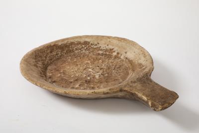 PRIMITIVE PLATE WITH HANDLE