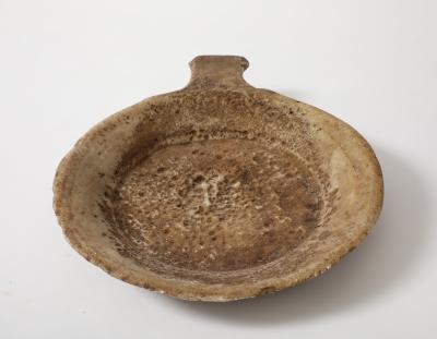 PRIMITIVE PLATE WITH HANDLE