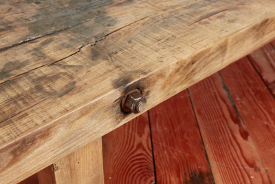 PRIMITIVE WOOD BENCH