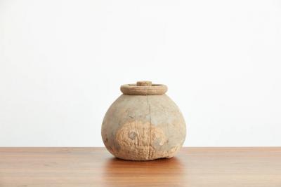 PRIMITIVE WOOD MOLD