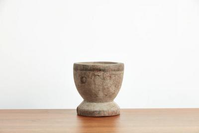 PRIMITIVE WOOD MOLD