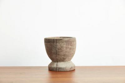 PRIMITIVE WOOD MOLD