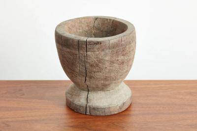 PRIMITIVE WOOD MOLD