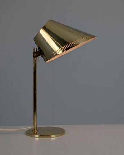 Paavo Tynell Paavo Tynell Adjustable Table Lamp Model 9227 in Full Brass Taito 1950s