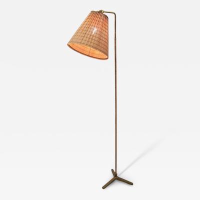 Paavo Tynell Paavo Tynell Propeller Floor Lamp Model 9631 in Brass and Rattan Taito 1950s