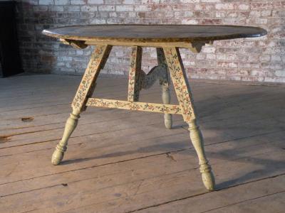 Painted 18th century Dutch Oval Hindeloopen Table