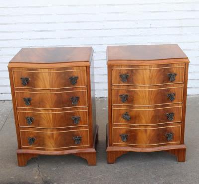 Pair Chippendale Style Walnut Burr Nightstands Lamp Tables